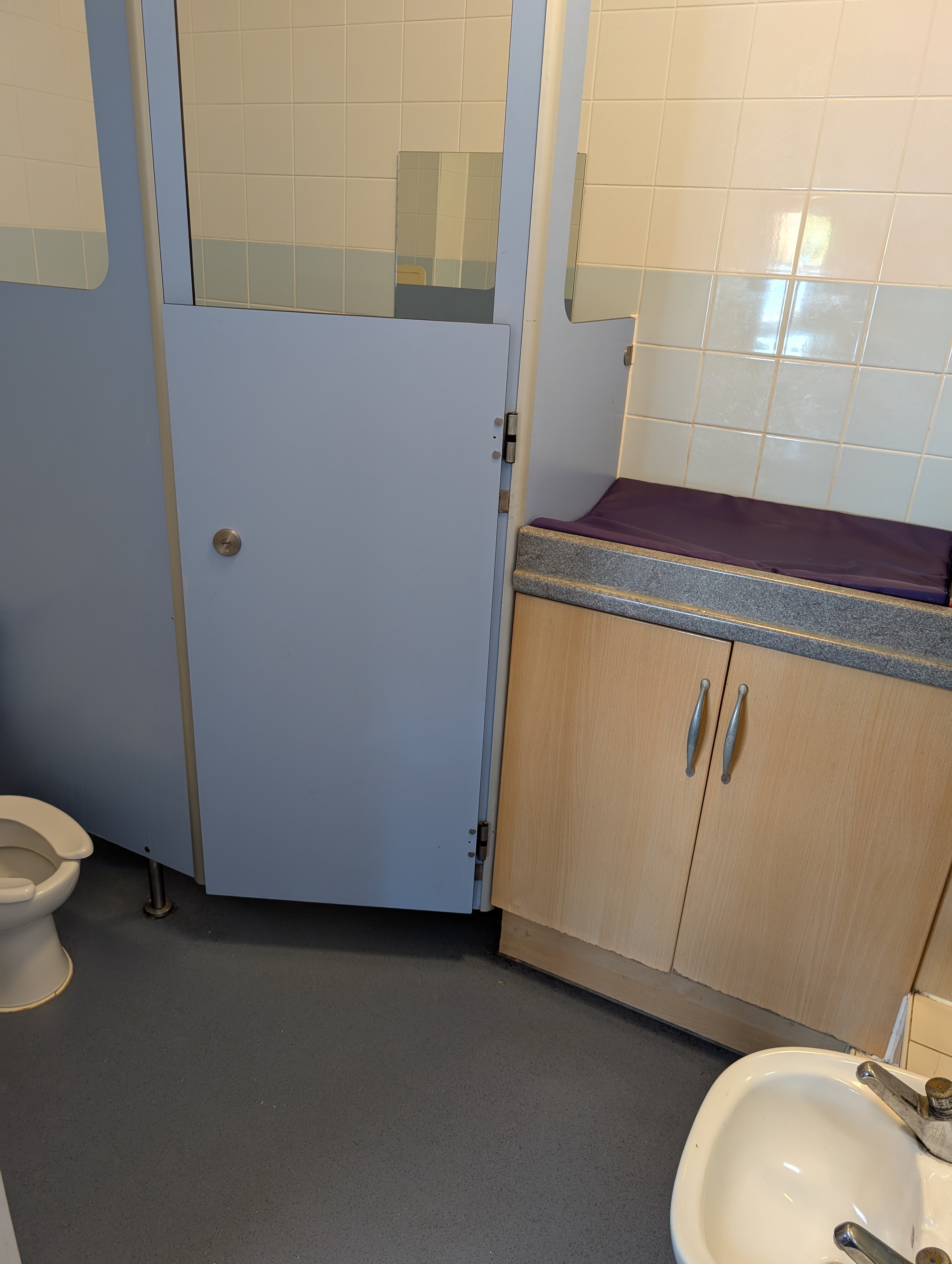 angels bathroom.jpg