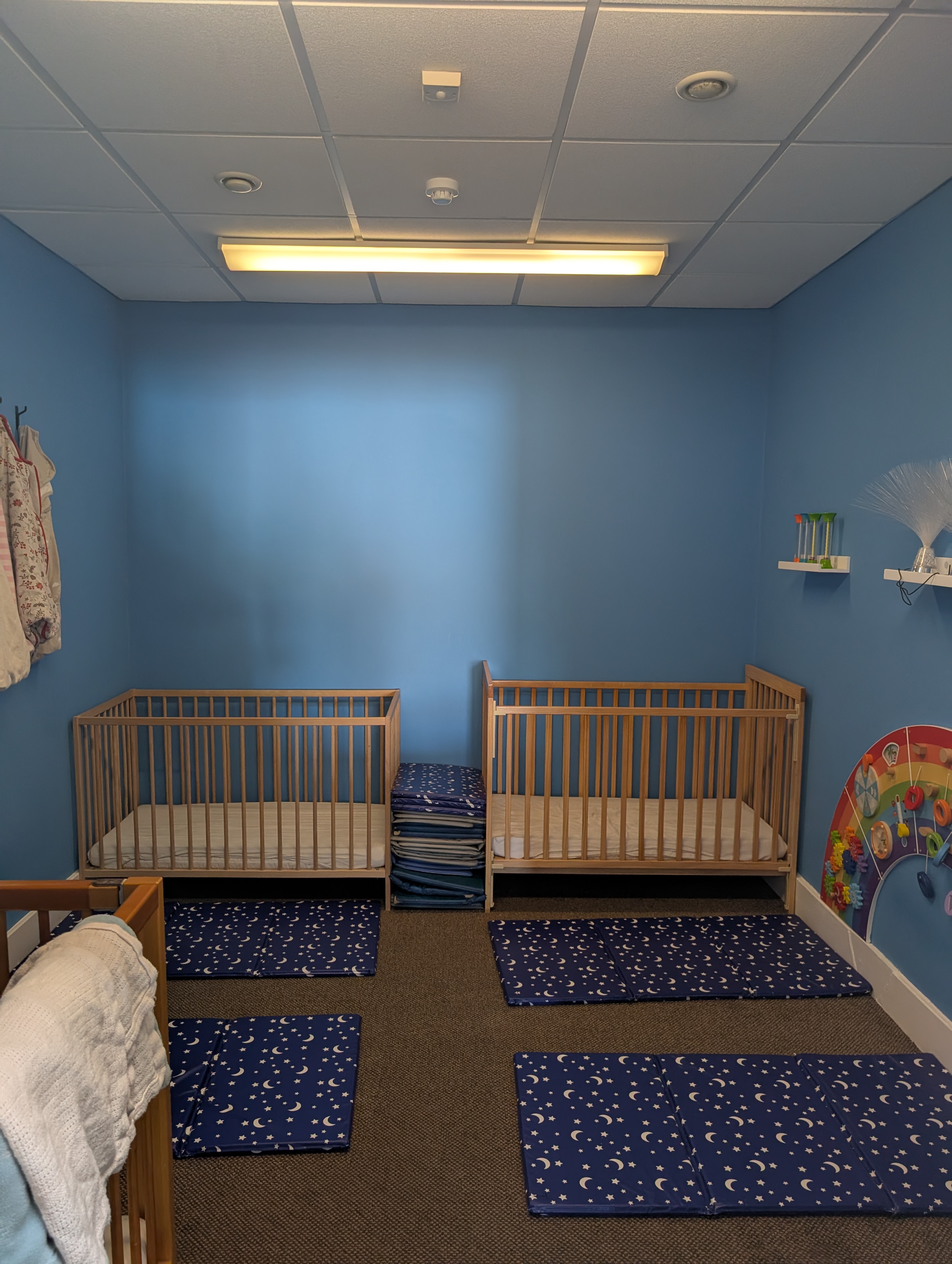 cot room.jpg